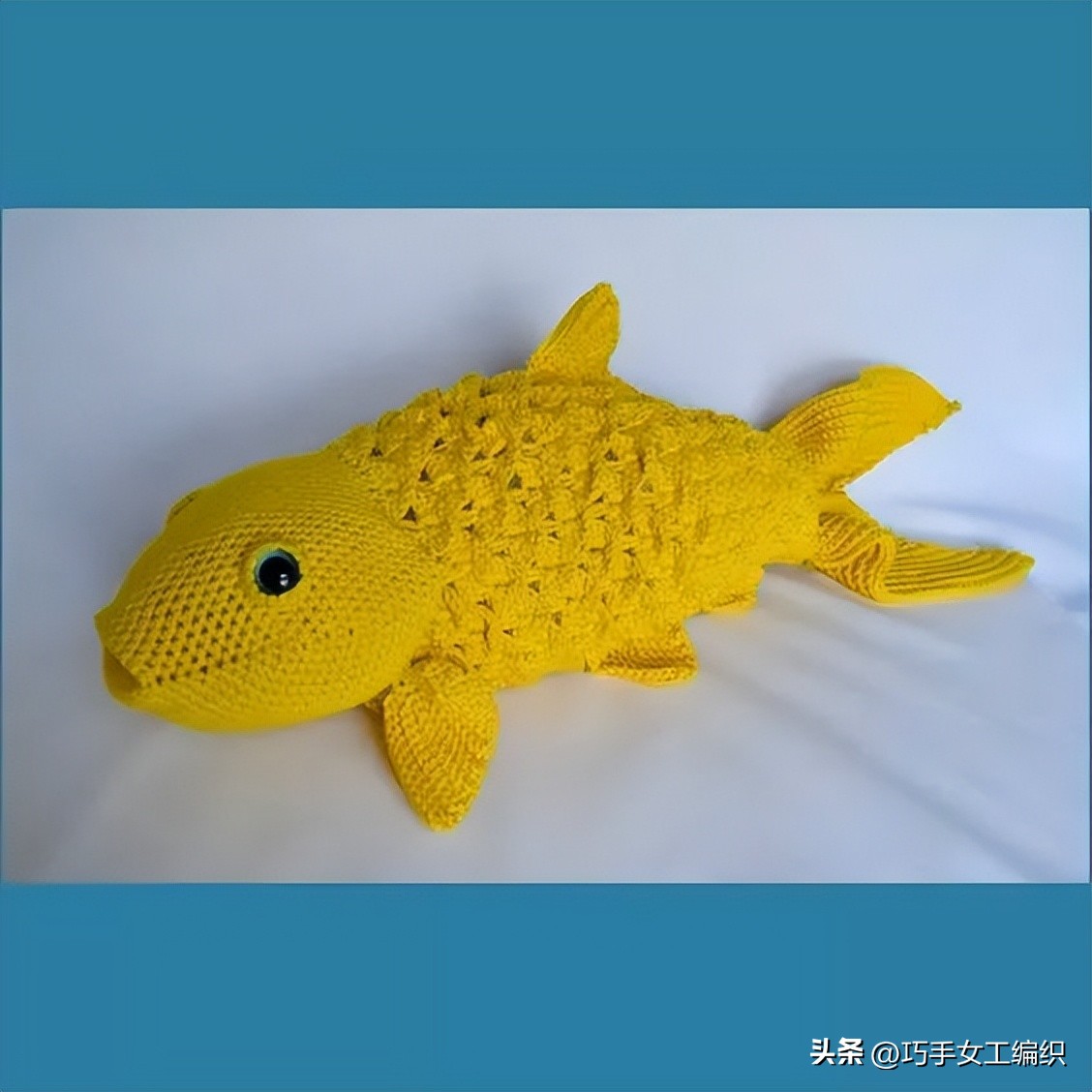 她只用零线就把鱼钩出了百变的花样，还超实用，真是太聪明了！