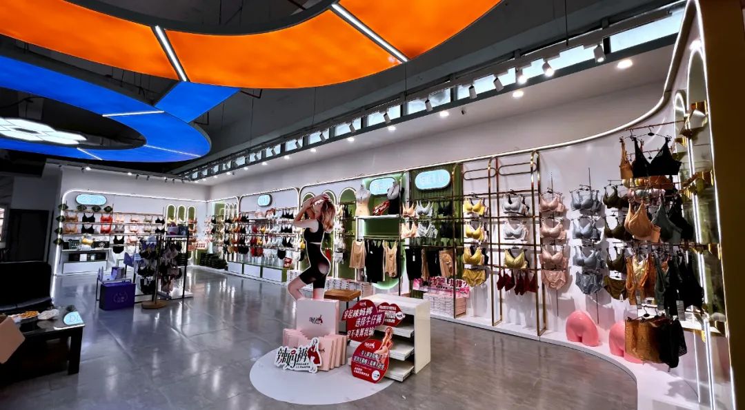 优质一体内衣,优质内衣服装实体店