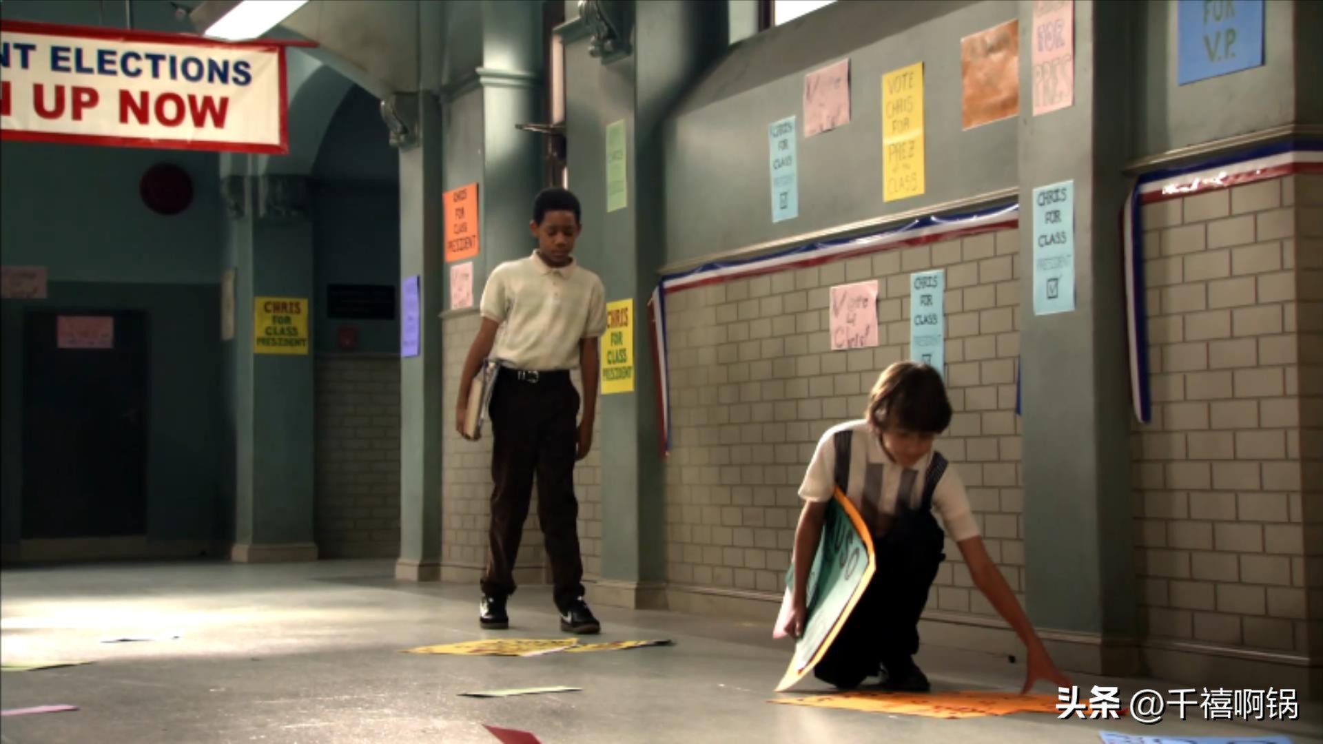 走在街上遇见强盗该怎么办?网友:当然是凉拌啊!