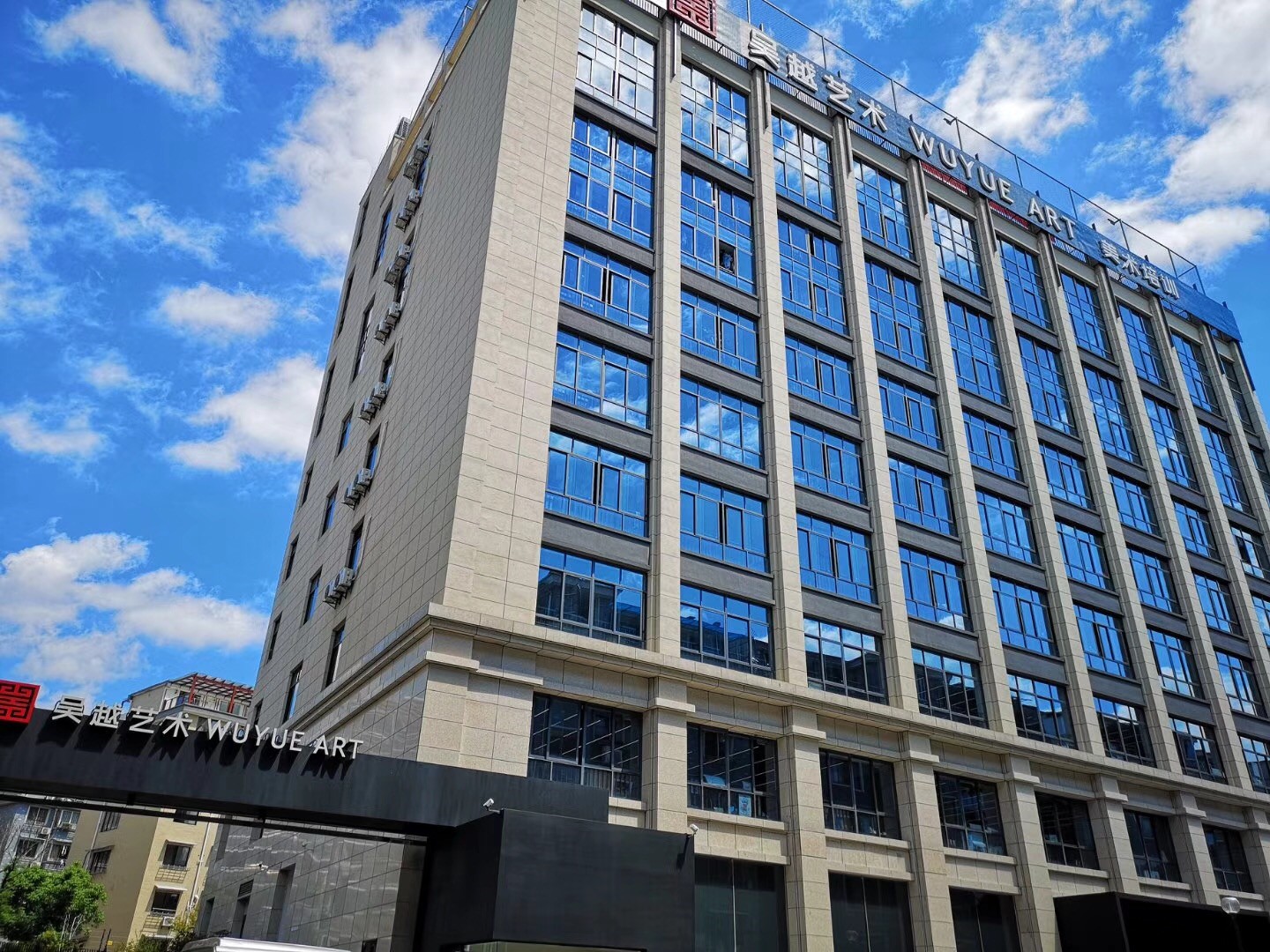 一定不能阻止孩子在墙壁画画吗,不让小孩学画画的后果