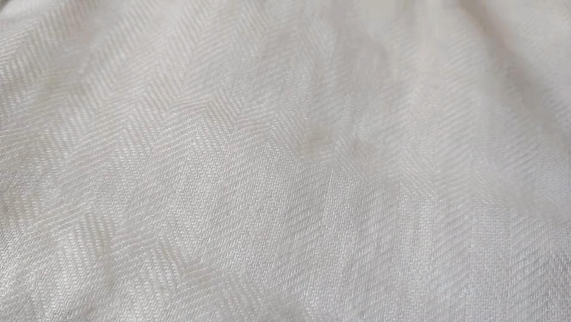 同一款裤子不同品牌,同样的裤子为什么品牌卖的贵