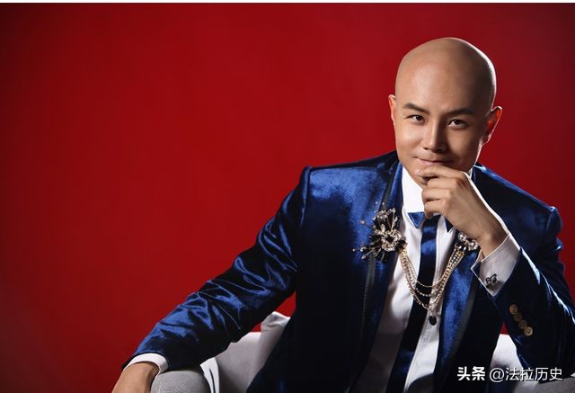 乐嘉喝天价矿泉水,乐嘉沦落街头卖矿泉水