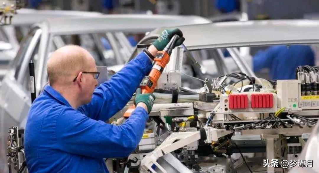 德国*灯区红**合法化,橱窗女郎持证上岗,为何女郎多数不是本国人?