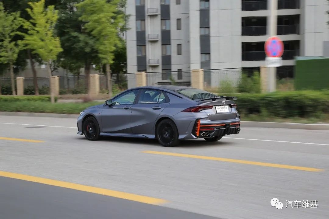 广汽传祺影豹R官方视频,广汽传祺影豹真人视频