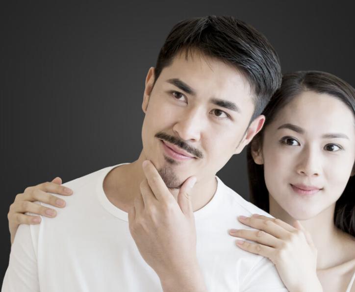 小飞碟剃须刀沉浸式开箱,太空小飞碟剃须刀仪式感满满