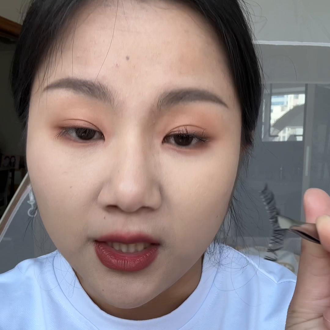 假睫毛组合正确贴法教程,假睫毛正确贴法教程一片式全部