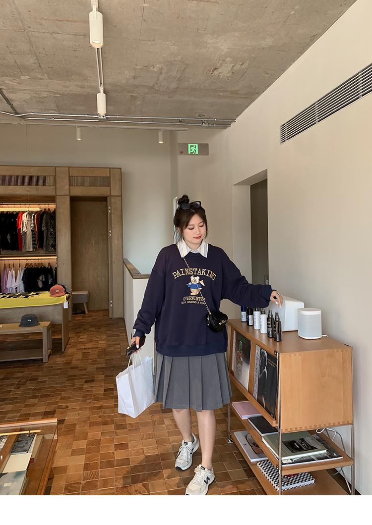 如何穿才能将卫衣打造出时髦感,今年最流行的卫衣的穿搭