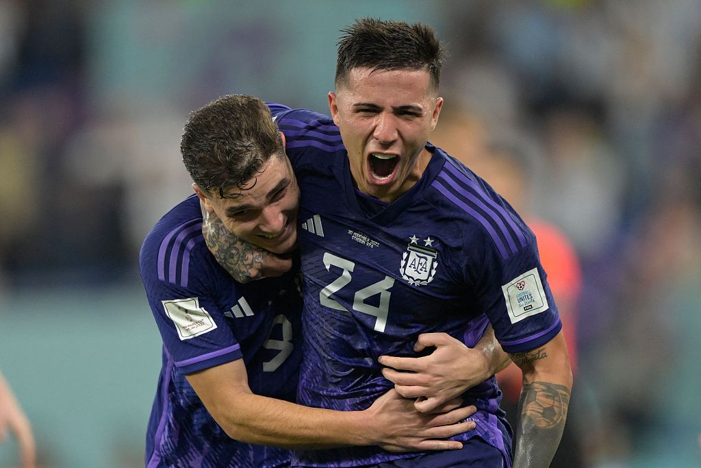 曝切尔西考虑再报价恩佐,名宿评切尔西1.2亿镑买恩佐