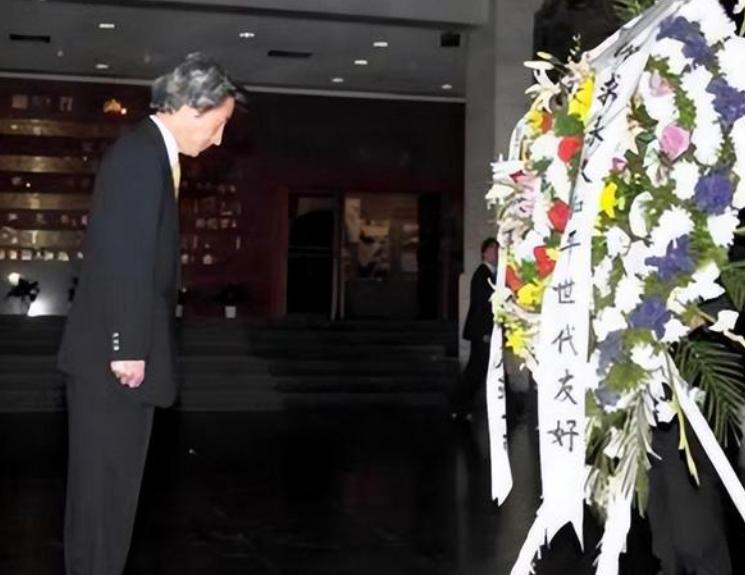 小泉纯一郎参观卢沟桥,小泉纯一郎2001年访华
