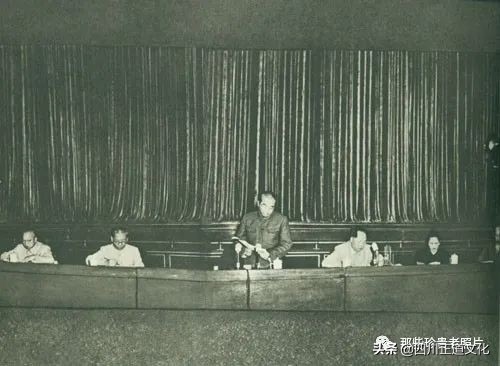 老照片纪念宋庆龄诞辰129周年