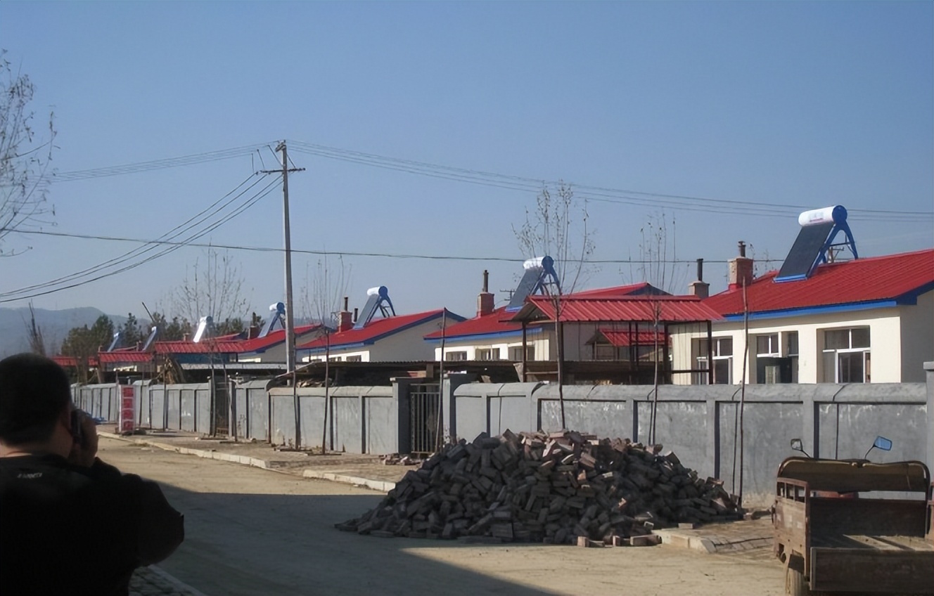 农村太阳能温度上不去怎么回事,农村光伏发电遇冷吗