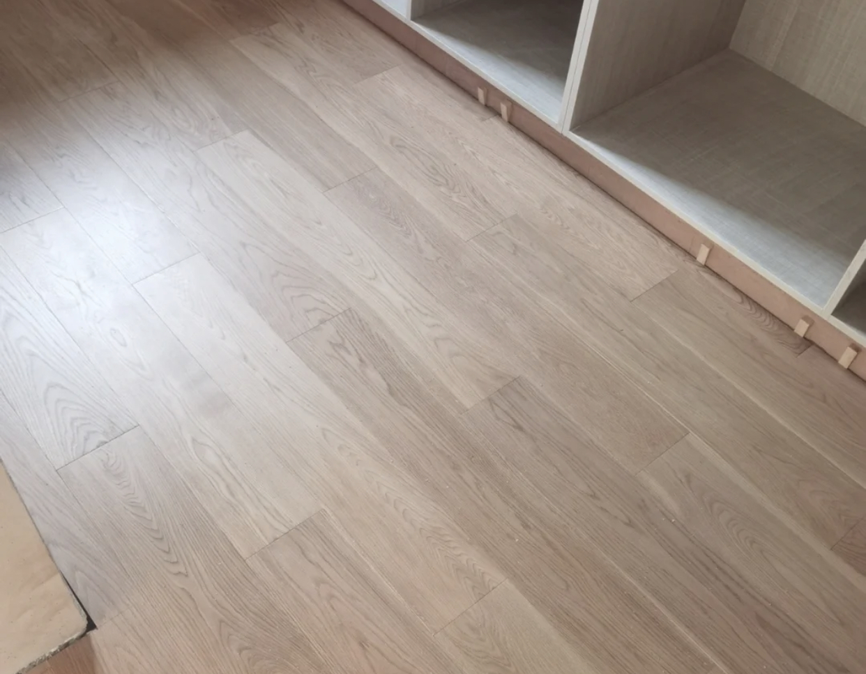 木地板更换瓷砖容易吗,木地板直接换瓷砖