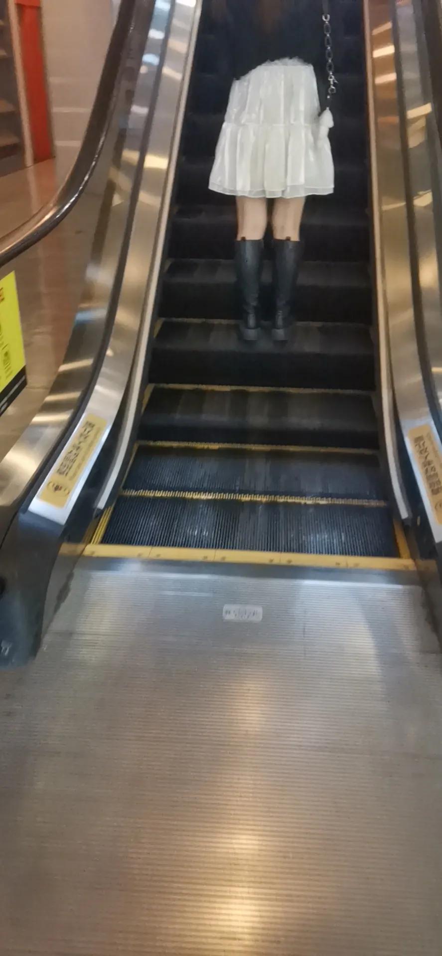 球都吃肚子里去了，还带队踢个球