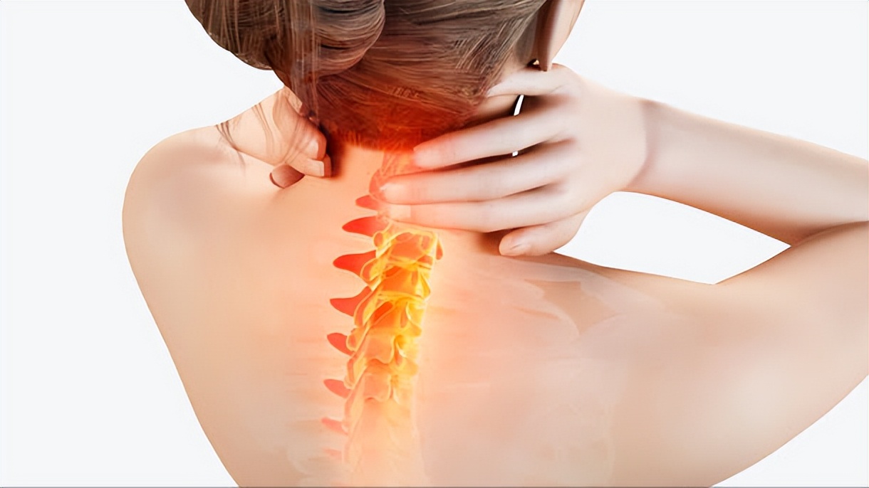 经常手抖、手麻，是怎么回事？医生：身体可能出现了问题，别大意