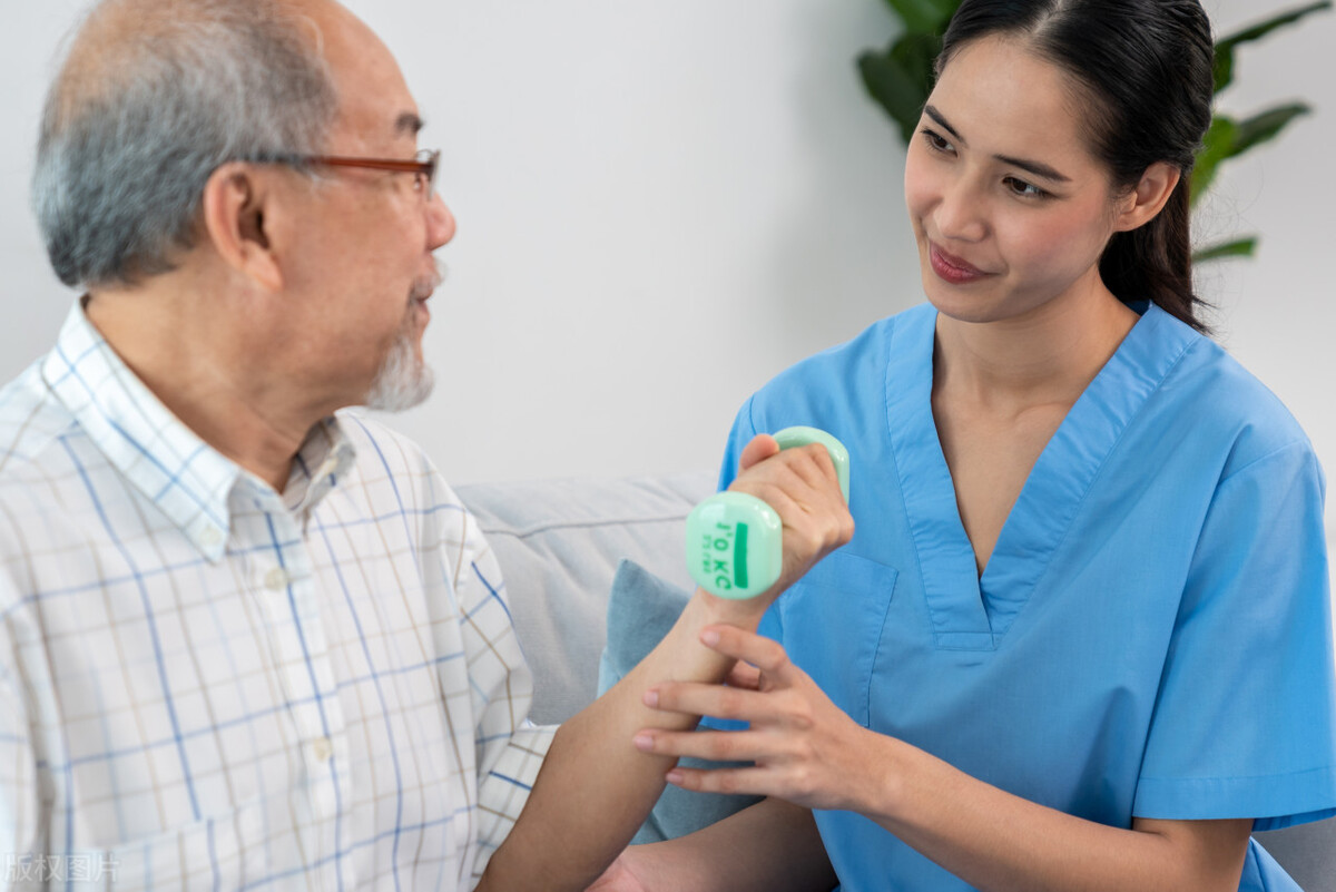 陪诊行业的投资前景,陪诊师加盟靠谱吗