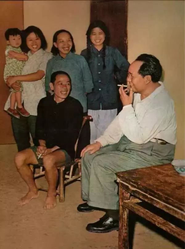 重温毛主席经典诗词:读伟人诗词,看一代天骄!