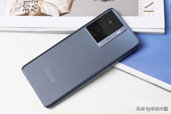 iqooz7有120w快充吗,iqooz7可以用200w快充吗