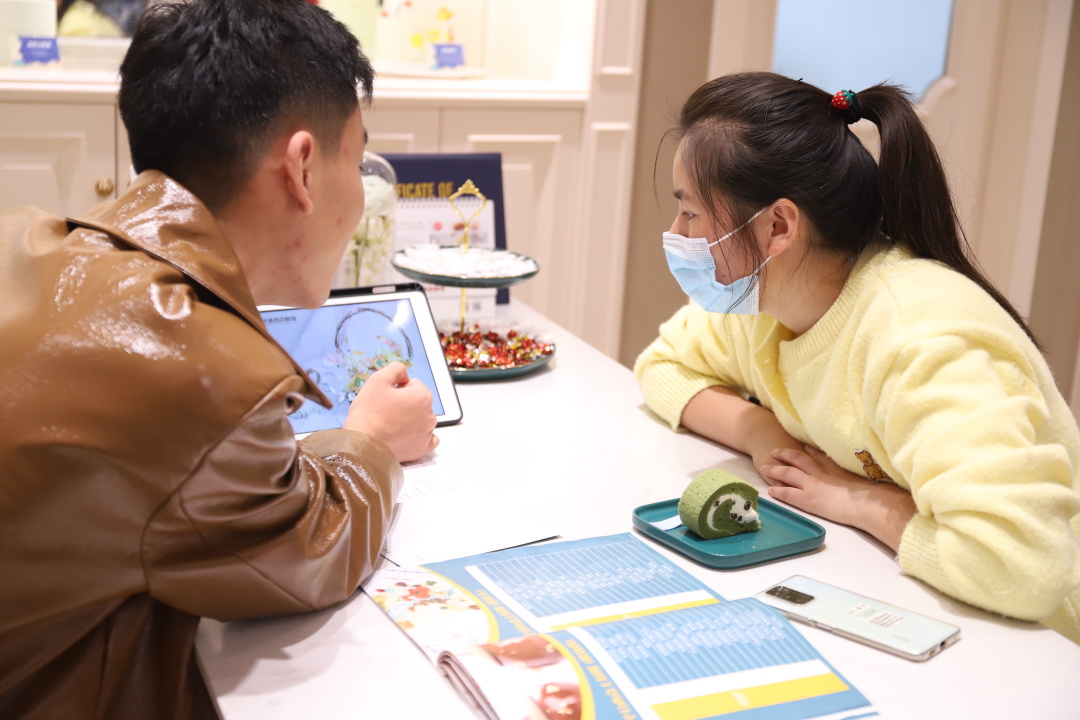 西点烘焙适合什么人,女生学西点烘焙都有哪些优势