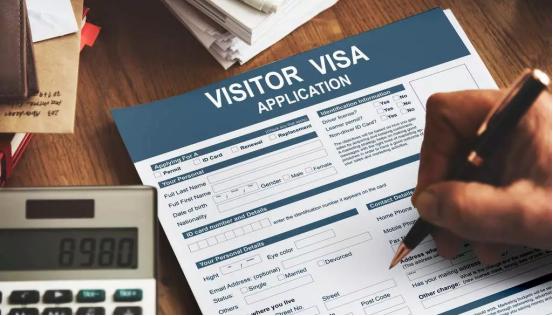 被美国海关拒绝入境,被海关劝返了还能申请美国签证吗