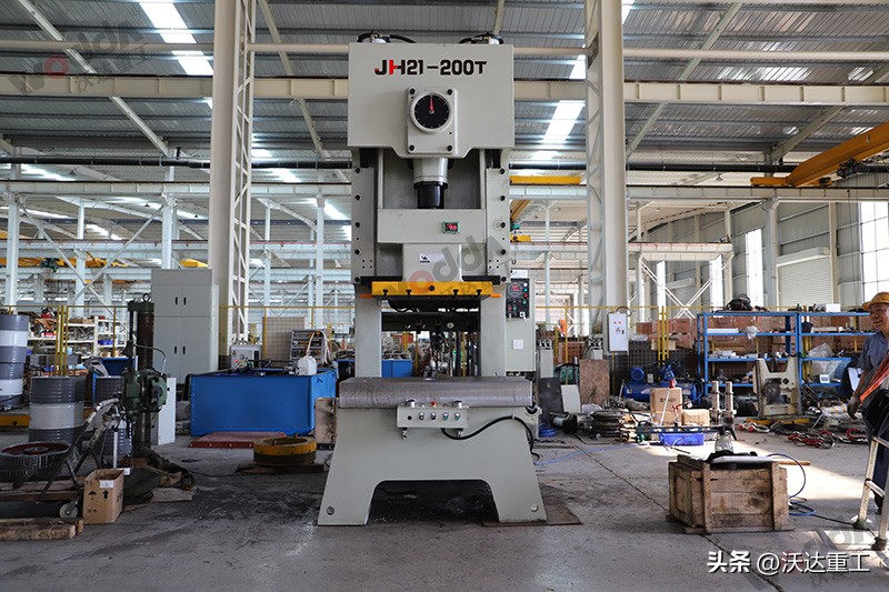 200吨冲床大概价格多少,山东100吨开式冲床多少钱