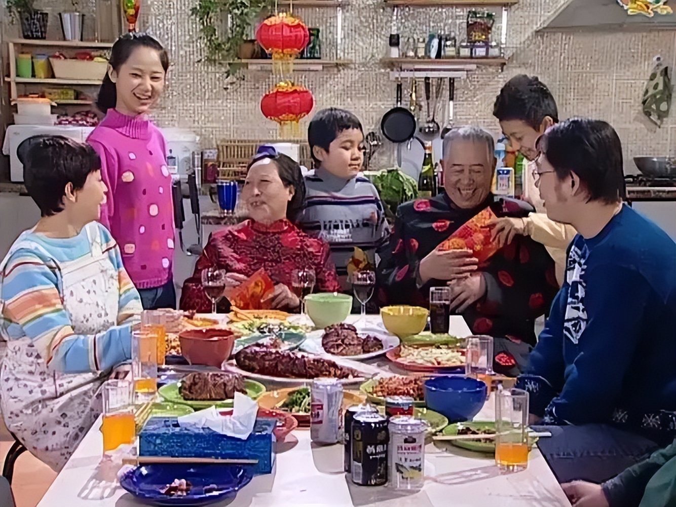 北京三平米出租屋照片令人心酸，原来明星和普通人的穷不是一种穷