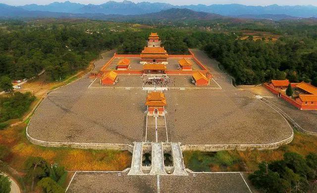坟地被树遮阴好吗,坟头有树遮阴风水好不好
