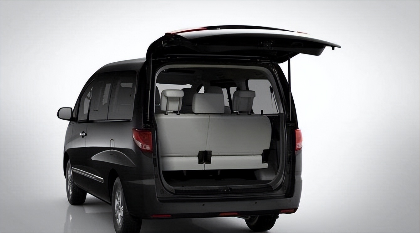 上汽大通maxusg20和g90,上汽大通maxusg20和传祺m8