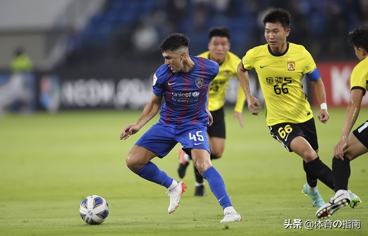 金英权亚冠后主动拥抱恒大球员,金英权亚冠门线救险