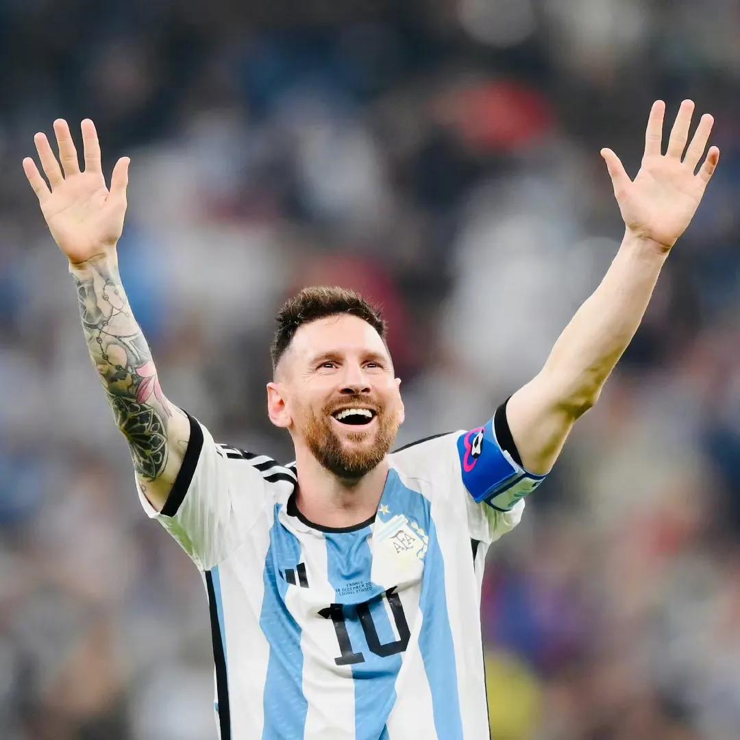 足球解说精彩瞬间激动人心,震撼人心的比赛解说足球