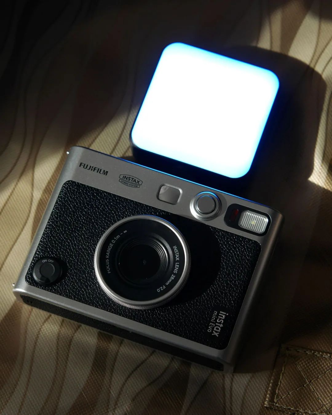 富士instaxminievo,富士instaxminievo怎么拍照