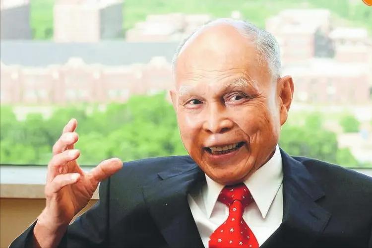 白手起家，进军地产业，“楼花”之父霍英东的传奇商业史