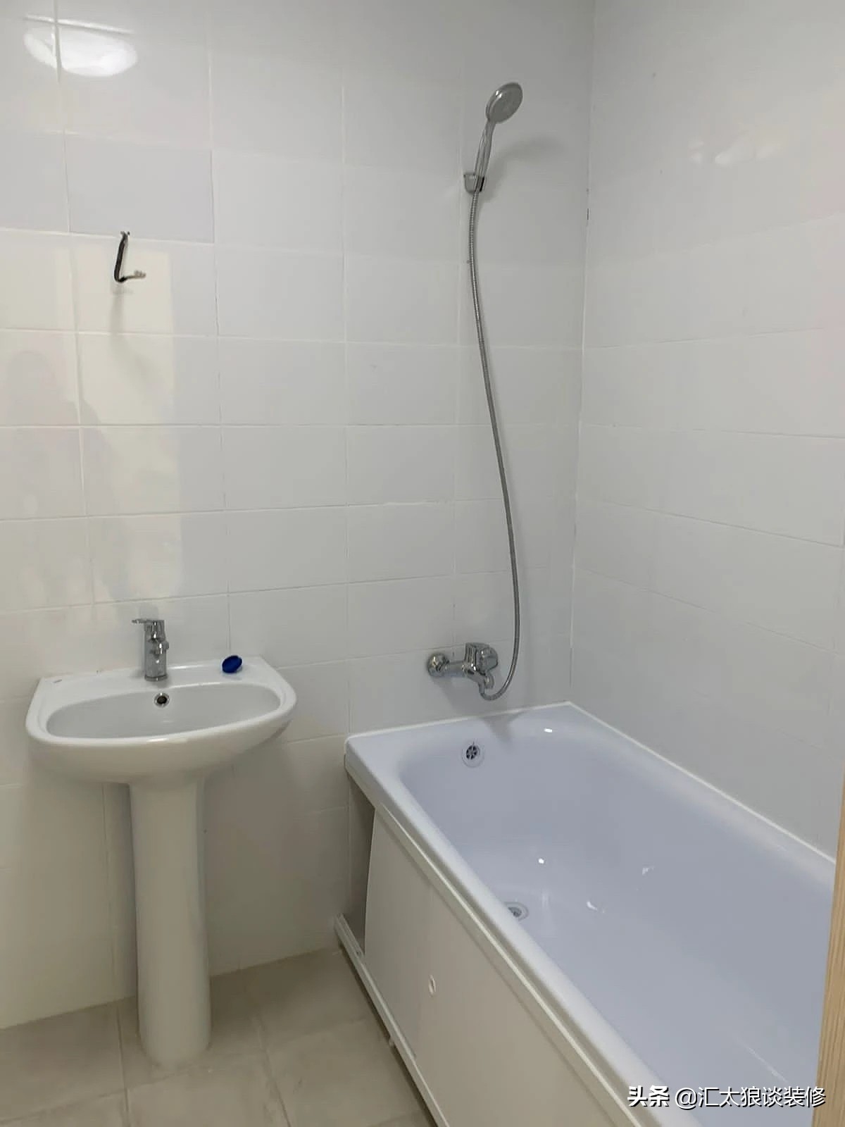 来看看老外怎么改造出租房！完工后效果太好了，时尚简约又有个性