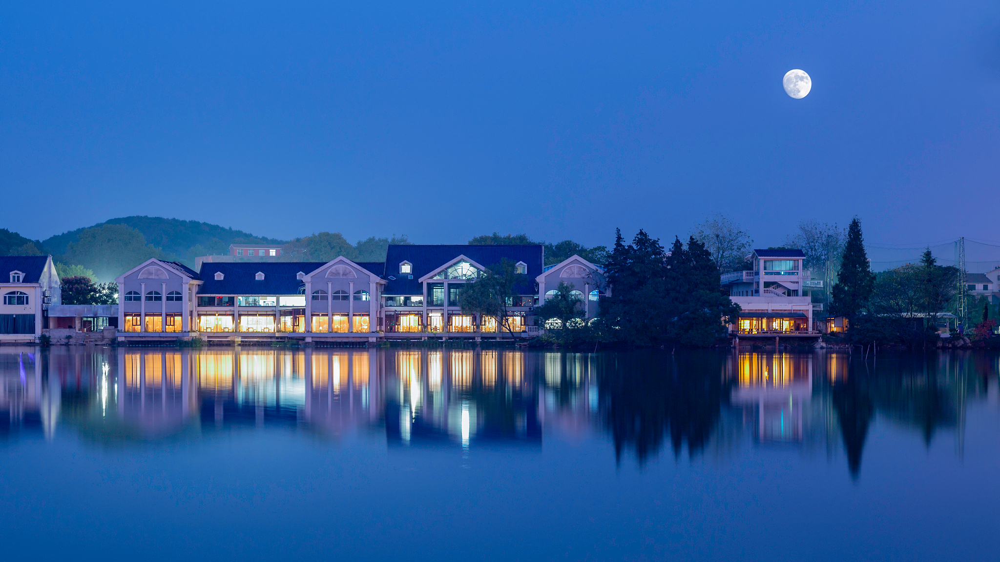 秦楼月·楼阴缺范成大,范成大写过哪些古诗