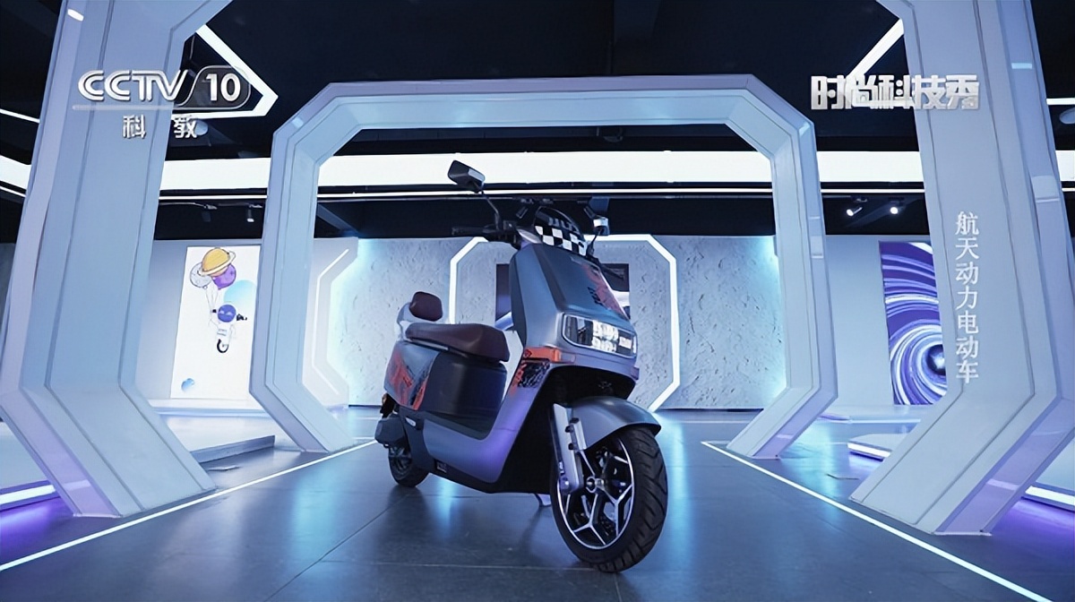 小刀电动车青蜂侠极速版,小刀电动车青蜂侠怎么样值得买吗