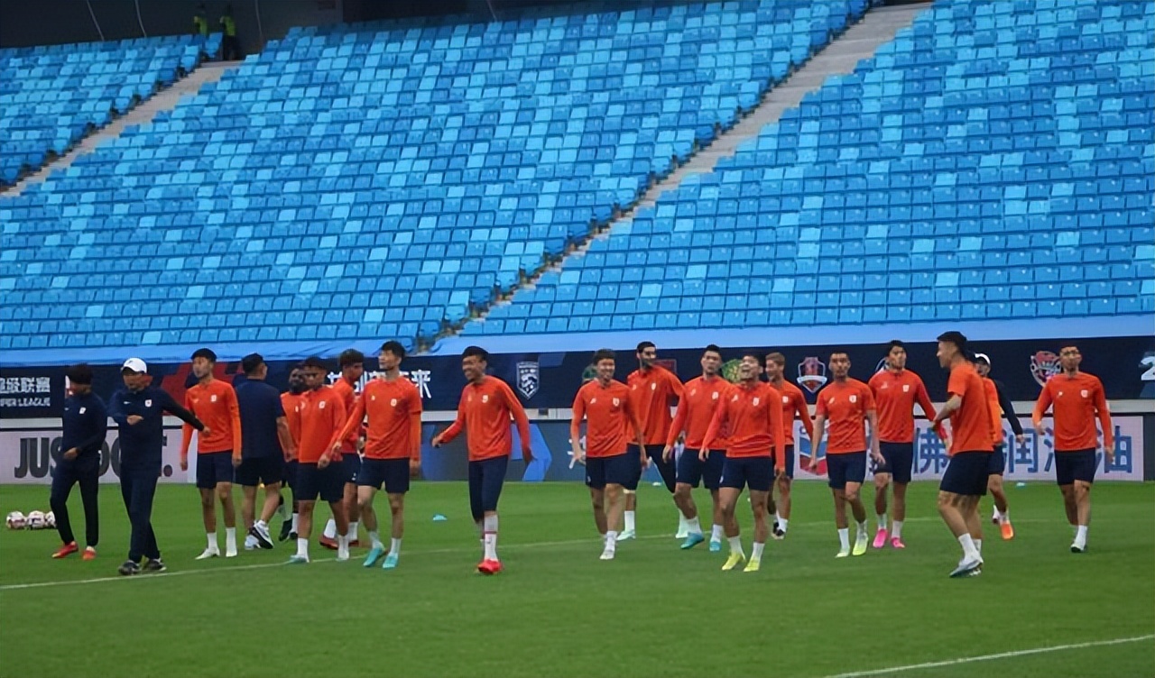 崔康熙2胜1平得7分幕后故事？蒿俊闵接班人浮现？郝伟案内幕曝光