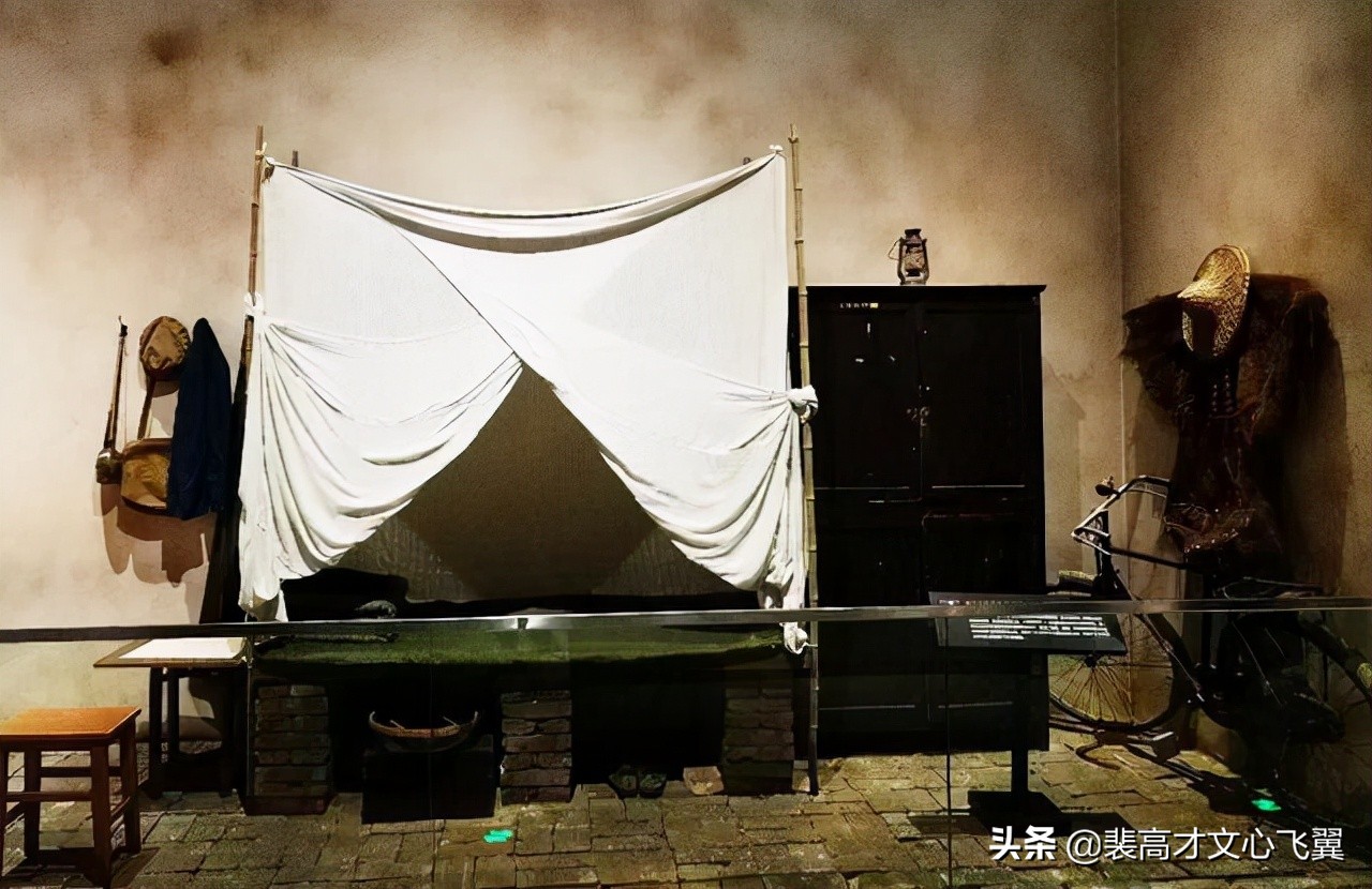 “裴爷爷”走进盘龙二中，讲述守望盘龙城的科学家故事