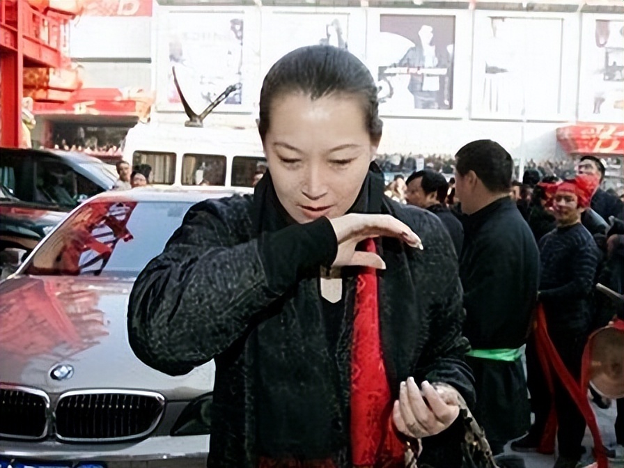 赵本山娶马丽娟真的幸福吗,赵本山马丽娟经历