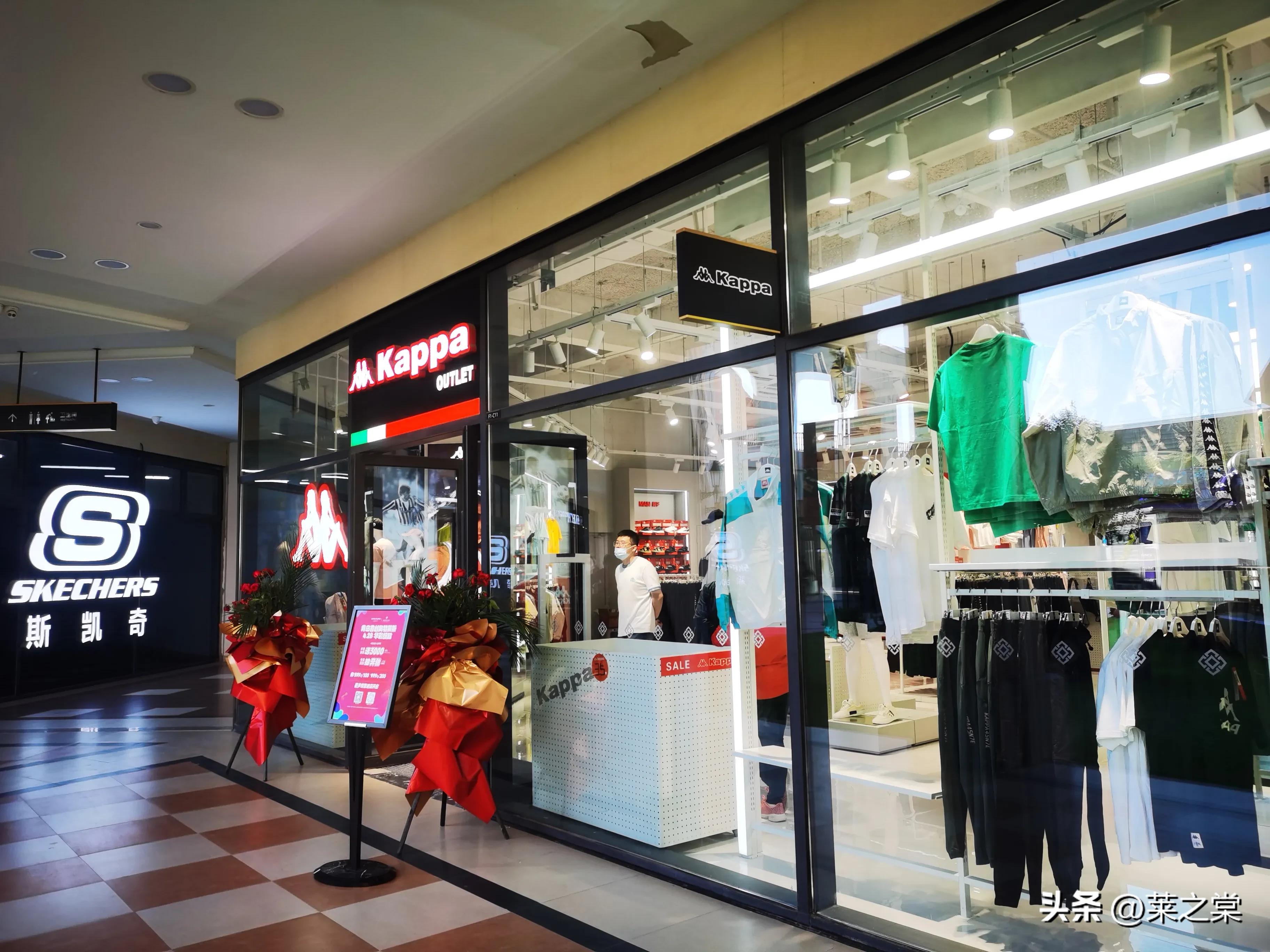 青岛的这家国际品牌卖场开业了，颇具国外风情