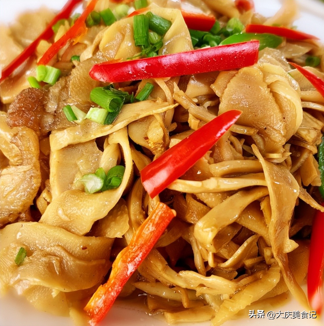 干笋只用水泡发就错了?老厨师:加上这一步,干笋香软脆嫩又入味