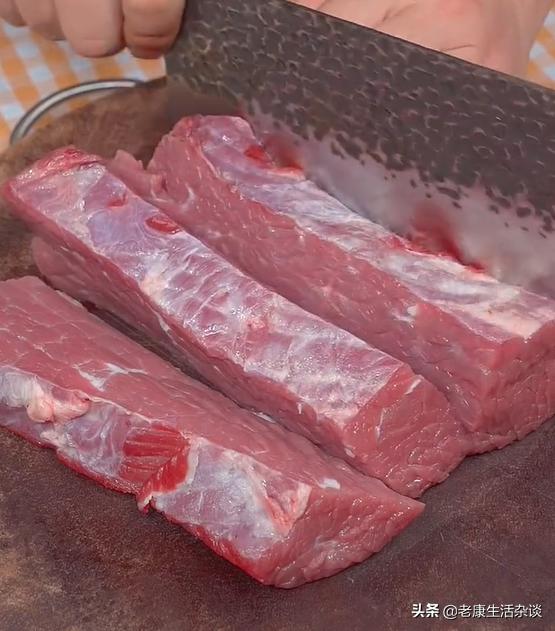 萝卜炖牛肉怎么做才软烂,萝卜炖牛肉软烂无比的秘诀