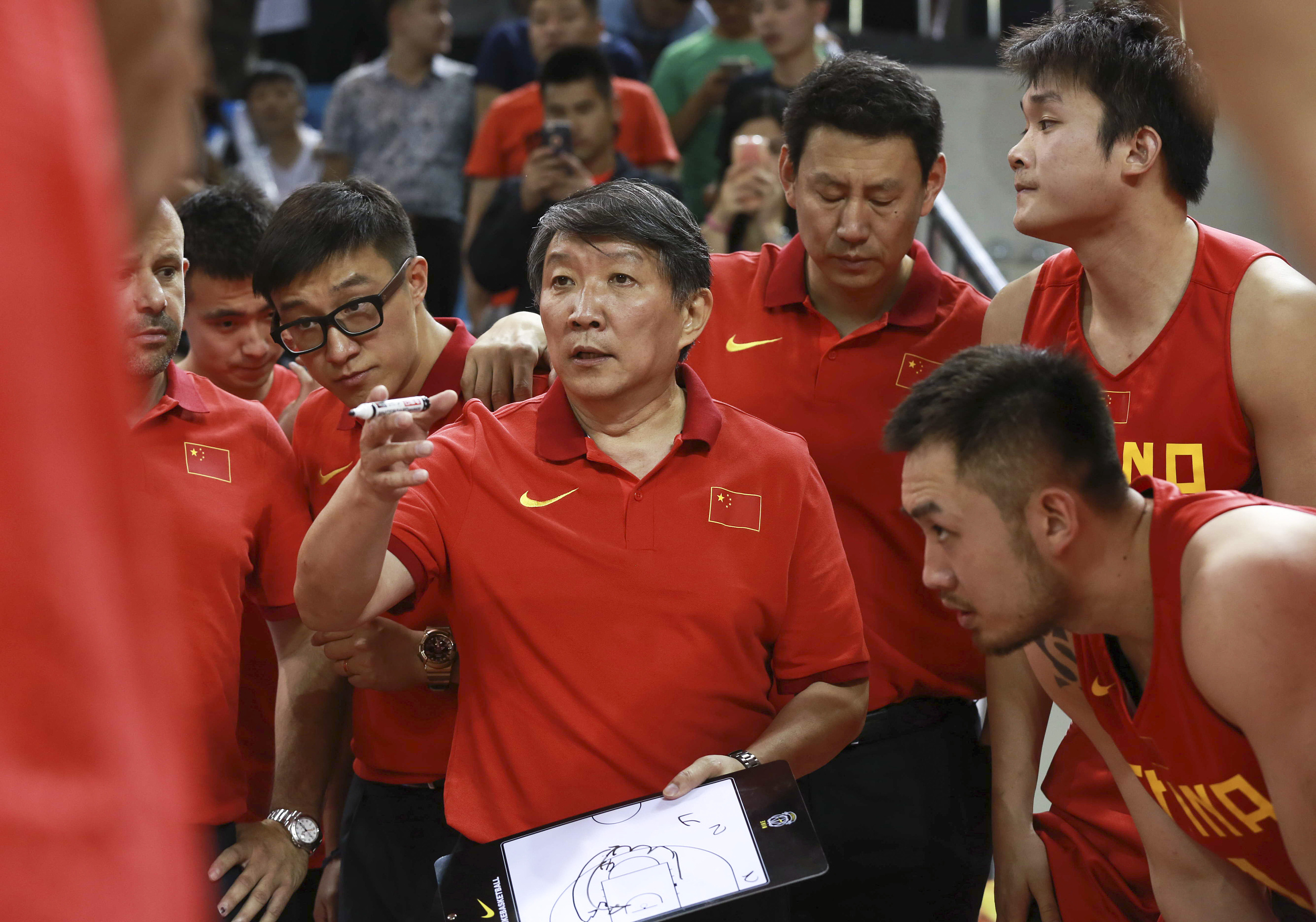 宫鲁鸣执教男篮有哪些队员,宫鲁鸣中国男篮队员