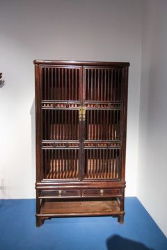 选购中式家具技巧,中式家具三大流派家具鉴赏