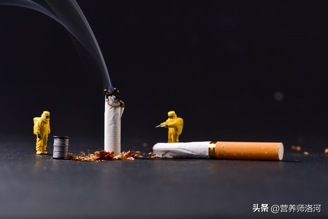 吸烟的危害及戒烟的三个建议,吸烟有危害健康请尽早戒烟