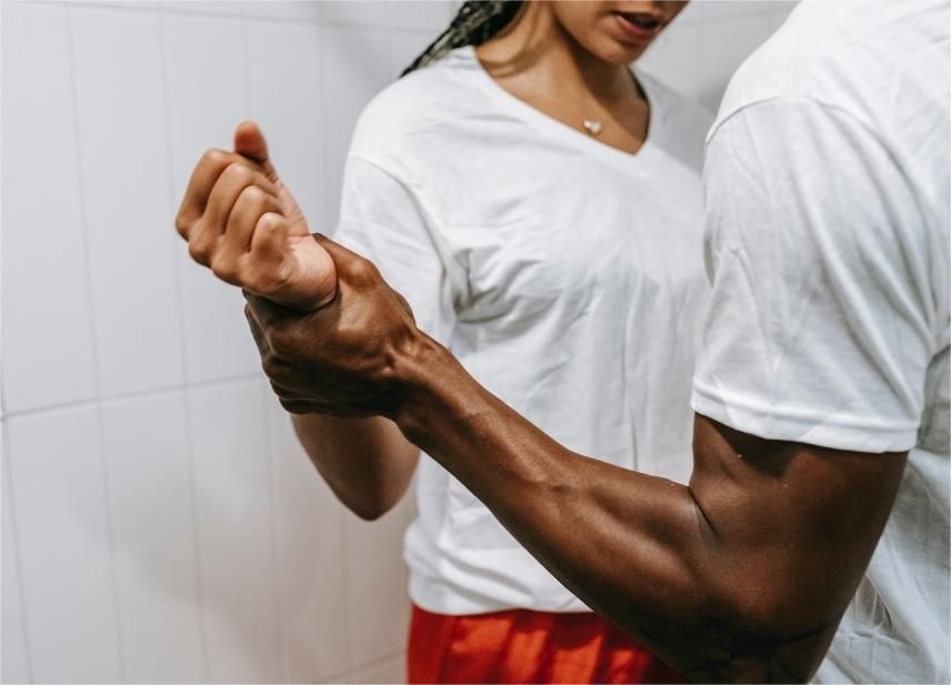 婚姻疲惫期要怎么样度过,婚姻的中年危机该怎么度过