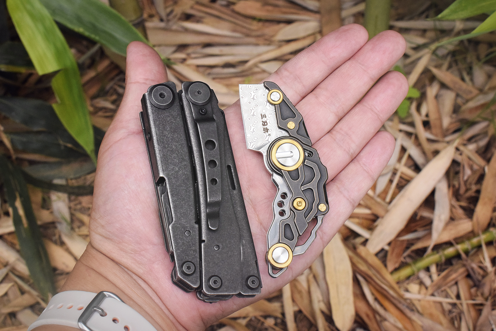 浓浓机甲风，把玩实用两相宜！三刃木大马士革挂脖*刀折**体验