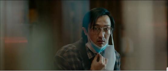 在痛苦中挣扎在痛苦中治愈自己,在痛苦中坚强追求生命和尊严的人