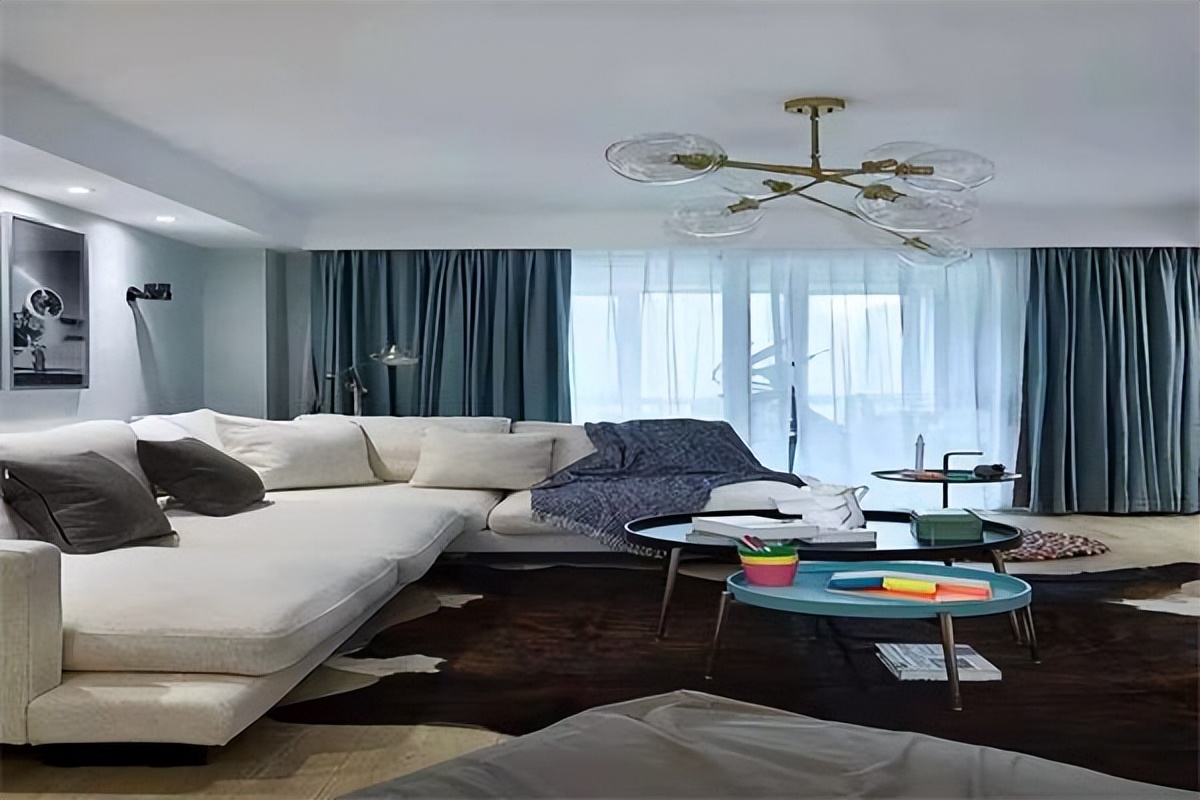 没有阳台的客厅怎么装修美式轻奢,没有阳台的客厅如何装修