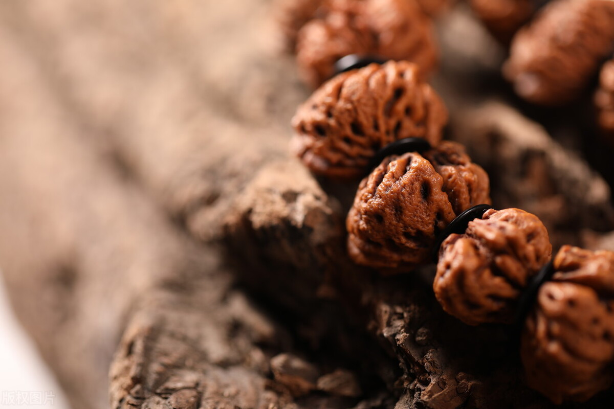 小学生目前都在盘什么串,连小学生们都实行开始盘手串了吗
