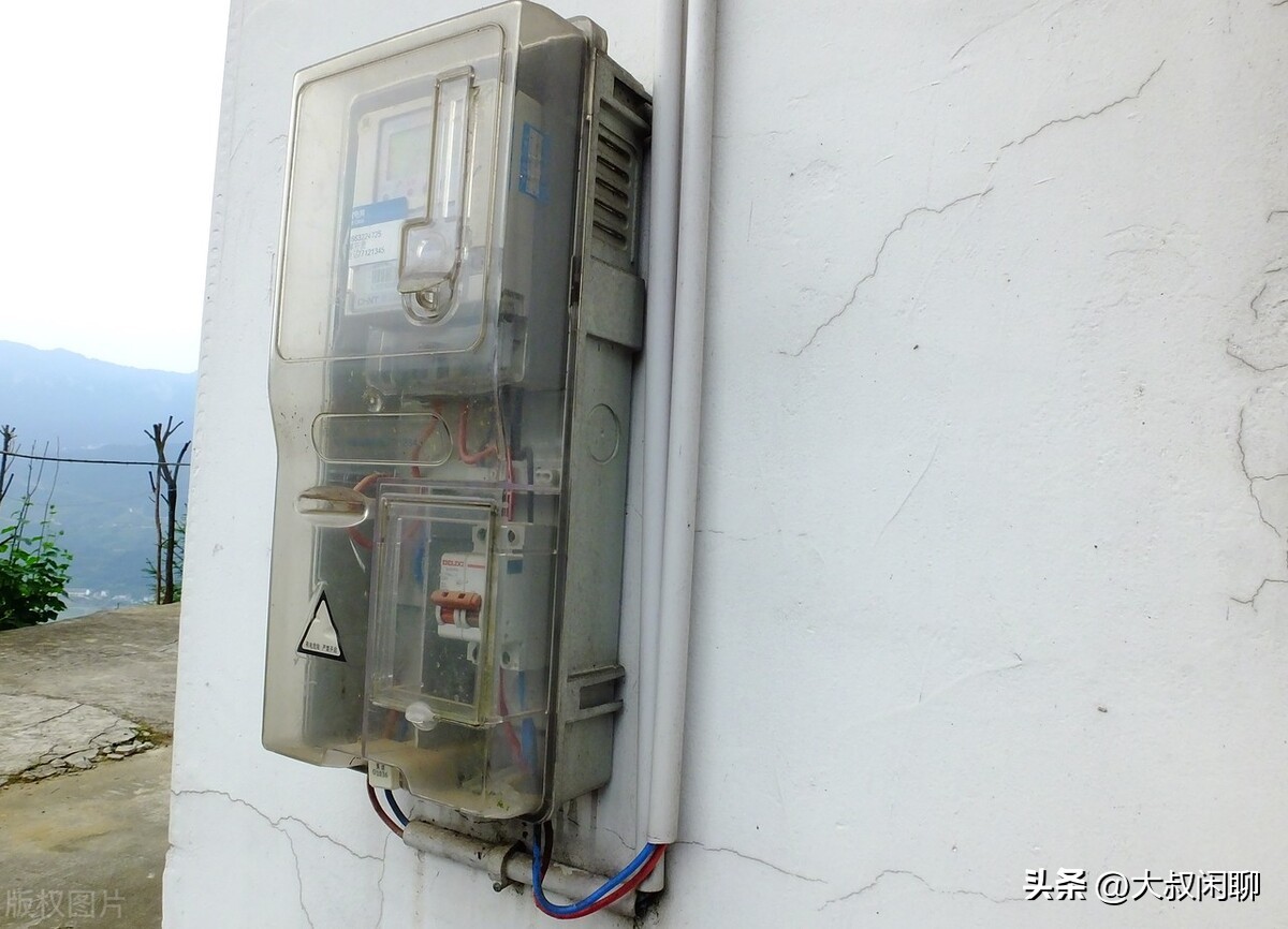 农村为什么要每一户门口安装电表,农村不给装电表怎么办