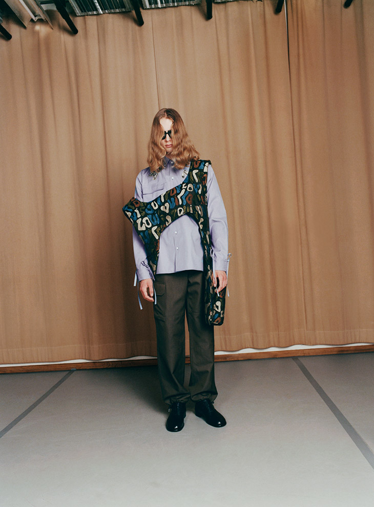 lv路易威登2024年新款男装格子,路易威登lv男士羽绒服2023ss